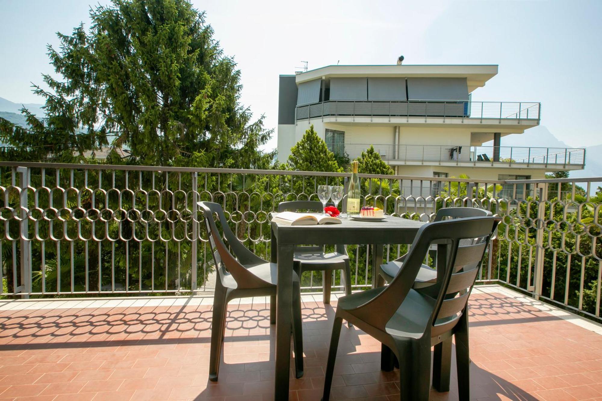 Riva Lago E Spiaggia Apartment 2 - Happy Rentals Ngoại thất bức ảnh